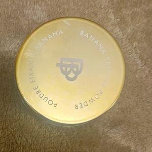 Bella Pierre Banana Setting Powder